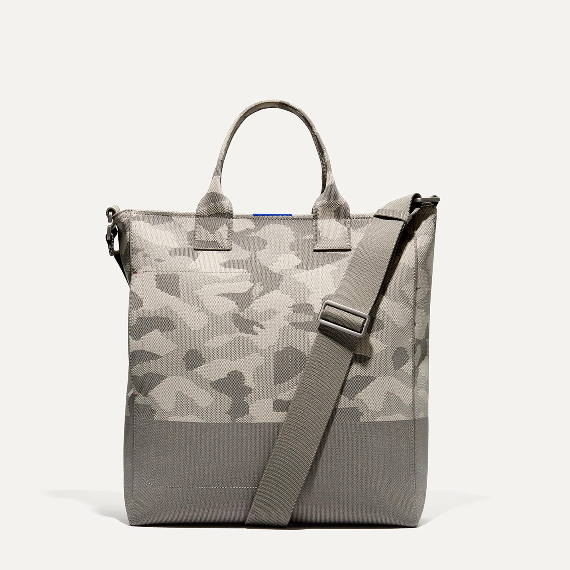 The Carryall in Desert Camo shown from the front. | PLP