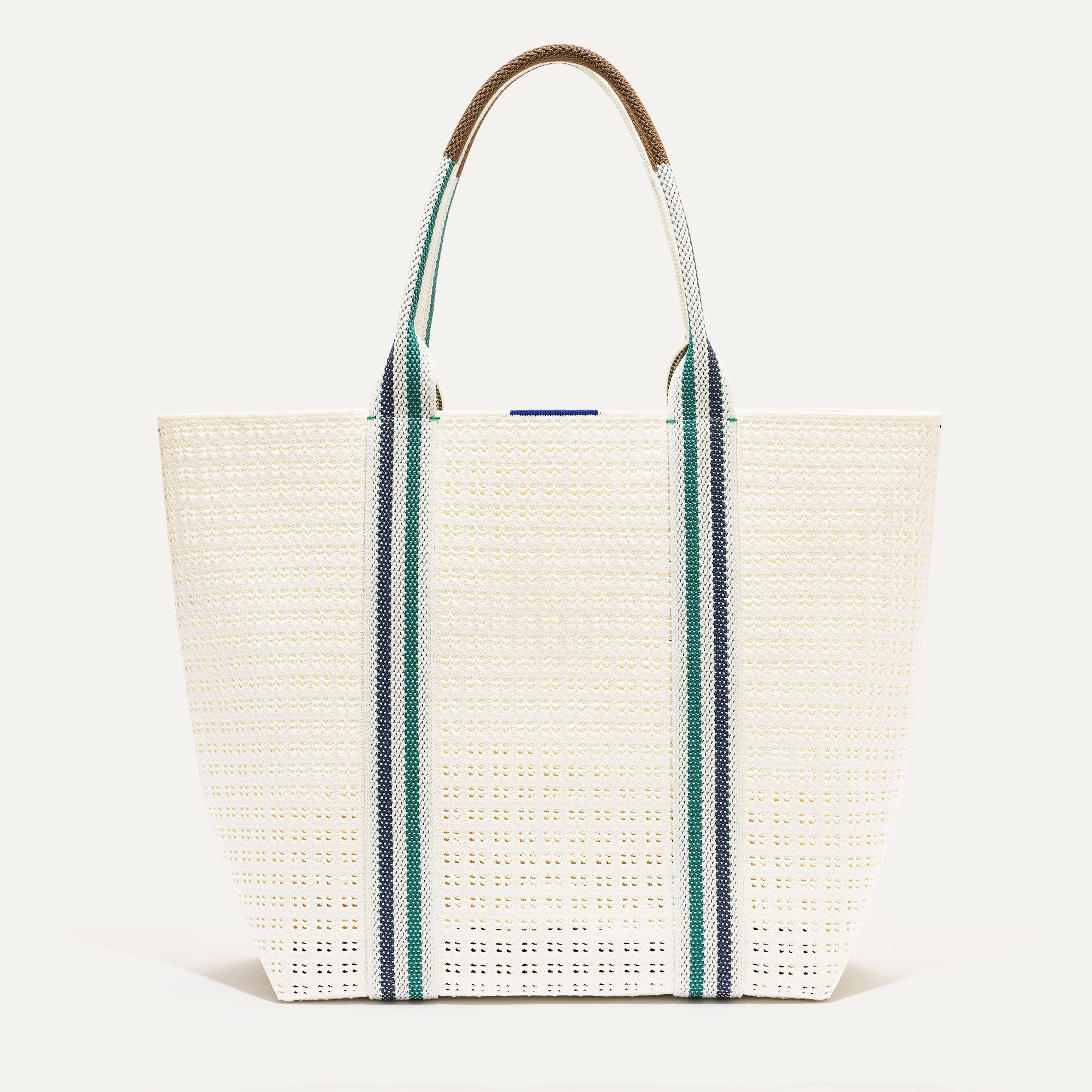 PLP |The Lightweight Tote in Birdie shown from the front. 