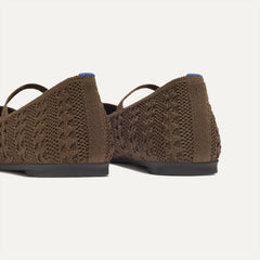 Close up of the heel of The Max Square Mary Jane in Cinnamon Crochet, with Rothy's signature blue halo.