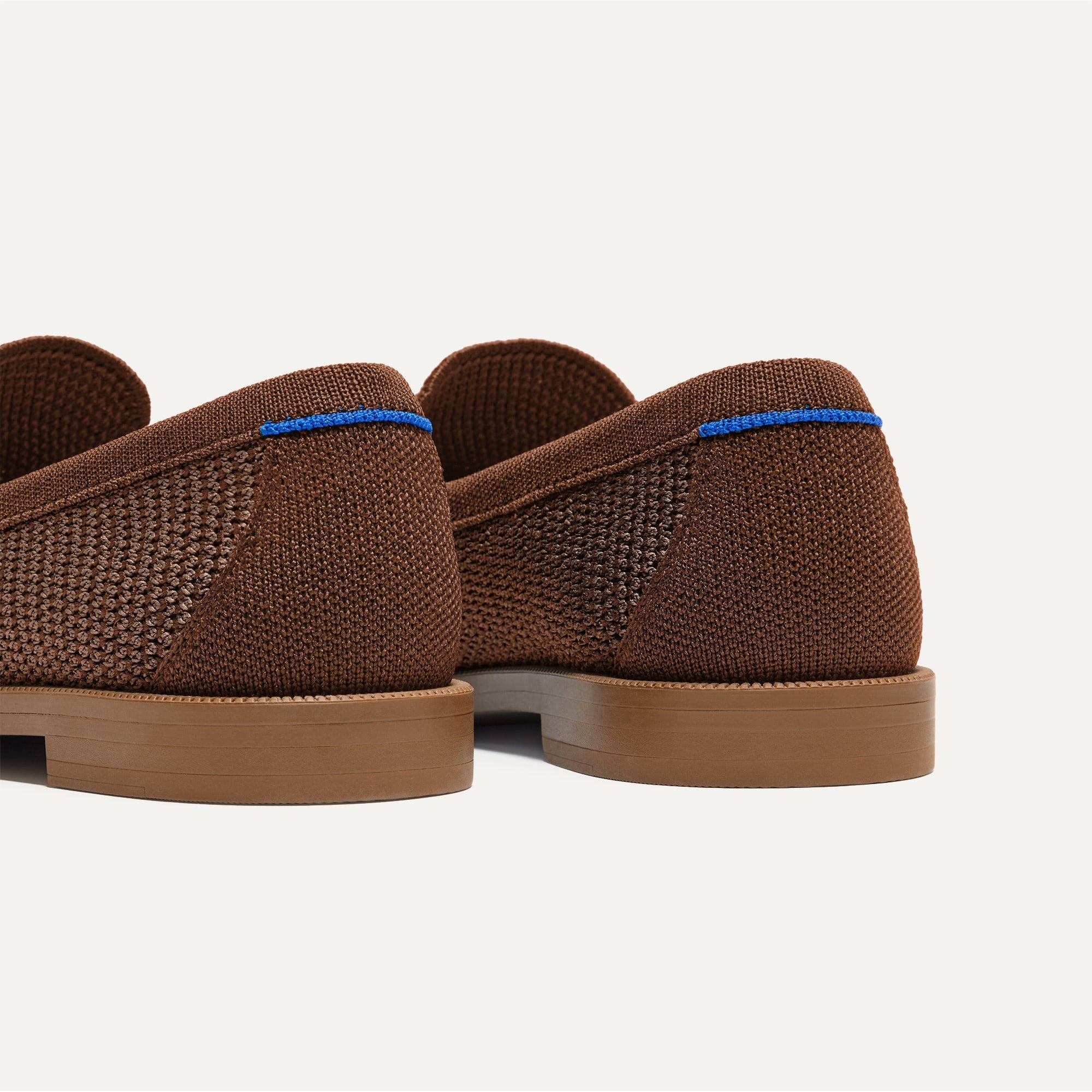 Close up of the heel of The Penny Loafer in Cinnamon Raffia-Knit. 