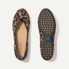 PLP |The Daily Flat in Sable Spot shown from the top with one shoe showing the outsole. 