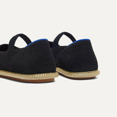 Close up of the heel of The Mini Mary Jane in Black Raffia-Knit